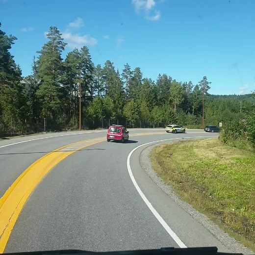 #accident #ulyke #toyota #fastandfurious #politi #police #brann #upsidedown #e6 #slowdown #drivinglicense #landcruiser