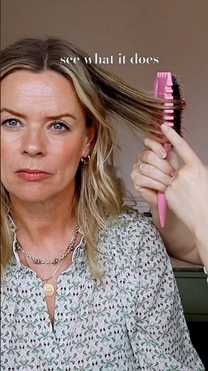 The curl defining brush for wet styling #beauty #curlyhair #foryoupage