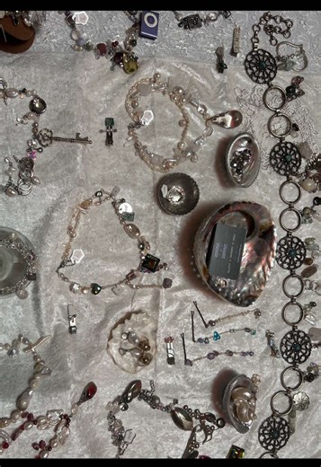 my pop up set up at silverskin fair this weekend 🖤 new pieces will be uploaded to my website this week !! www.jewelzbymealz.com x #jewellerydesigner #upcycled #sustainablefashion #prague #market