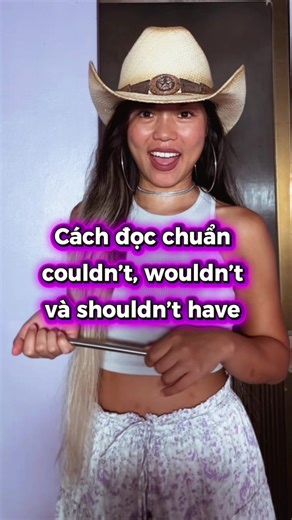 🇻🇳 ✔ couldn’t have → /ˈkʊdnəv/ ✔ wouldn’t have → /ˈwʊdnəv/ ✔ shouldn’t have → /ˈʃʊdnəv/ 👉 Âm /ə/ (schwa) xuất hiện khi “have” bị giảm âm 👉 Và t không bật ra (unreleased) 🇺🇸 ✔ couldn’t have → /ˈkʊdnəv/ ✔ wouldn’t have → /ˈwʊdnəv/ ✔ shouldn’t have → /ˈʃʊdnəv/ 👉 “have” becomes /əv/ 👉 and the t is not released #connectedspeech #reduction #schwa #americanaccent #AdelitaEnglish