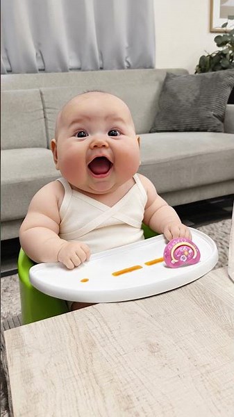 Baby Noah with Haaland 👶⚽ #babyfun #funnybaby #babyshorts #newborn #haaland