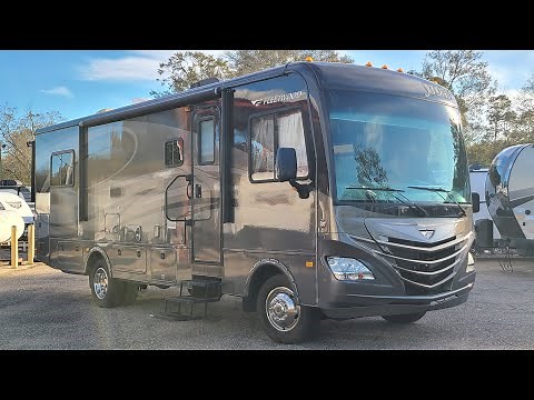 LIKE NEW 2014 Fleetwood Storm 28F Class A motorhome
