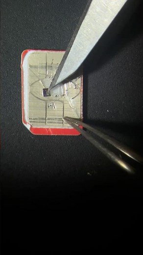 SIM Chip Under Microscope 🔍 #simcard #experiment #satisfying #shorts #viral