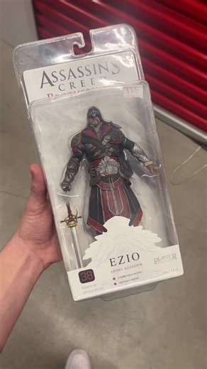 Ezio Action Figure Review: Affordable Assassin's Creed Collectibles