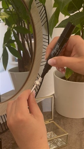 1.1K views · 67 reactions | ✨ Faites briller vos diamants, saphirs et rubis en un geste. Le Precious Stones Pencil Hagerty élimine impuretés et ternissures grâce à son embout précis, pour un éclat longue durée sans rayures.  L’allié indispensable de vos bijoux précieux. #hagertyworld #diamant #saphir #rubis #soindesbijoux #brillanceéternelle #luxurycare | Hagerty | Facebook