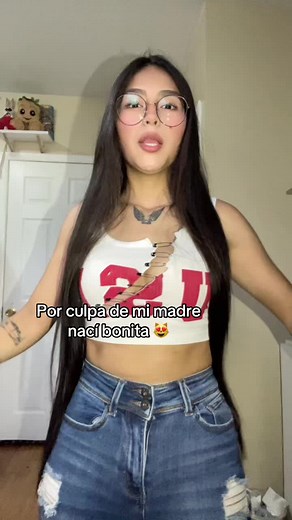 La Muchacha Interesada - Karaoke Amor y Más