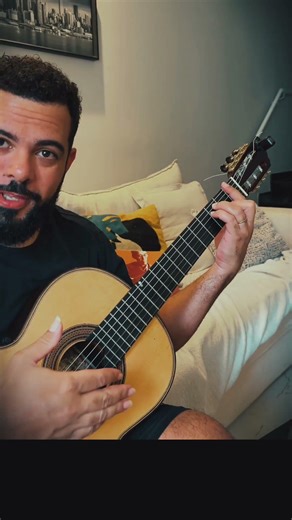 Changes to F, that changes everything! #guitarlesson