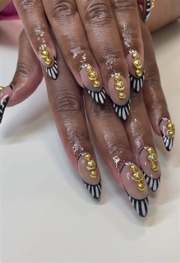 Art Deco Greco ✨ #nailsbynaia #blacknailtech #dfwnails