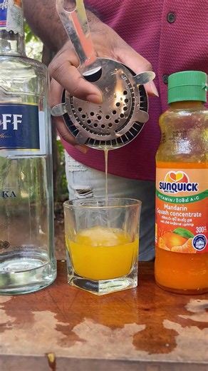 Vodka cocktail #drink #nationaldrink #vodka #bartender #cool #recipe #drinkrecipes #mocktail