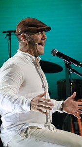 🏁🎶 ¡ESTA NOCHE a las 22:55h VOLVEMOS a las andadas! Y con quien mejor que con nuestro @joaquinarte. ¡Se va a formar el taco y lo sabéis! #joaquin #somosmusica #musica #flamenco #tv #sorpresa #show #test #betis | Somos Música