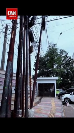 Garasi di Atas Trotoar Akhirnya Dibongkar