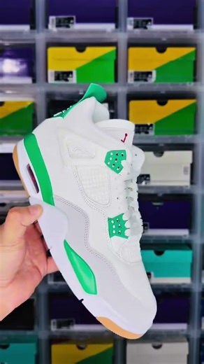 Pine green VS Navy blue Nike SB Jordan 4 👀 #viral #fyp #shorts #sneakers #nikesb