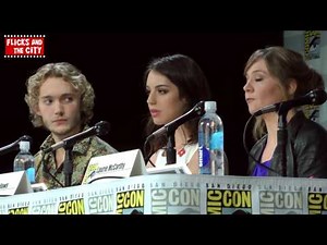 REIGN Comic Con Panel