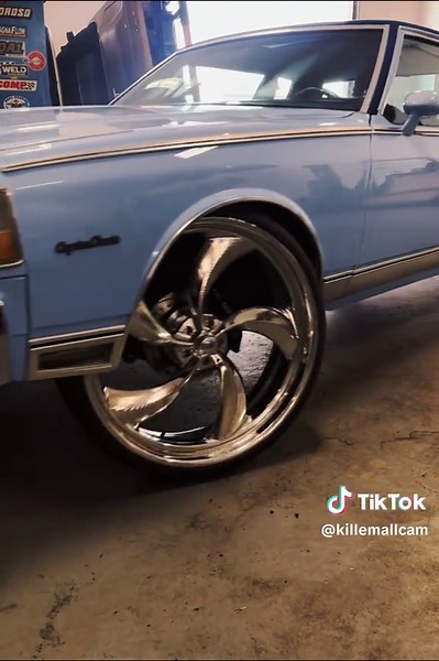 Box Chevy Caprice on 28-Inch Billet Rims Showcase