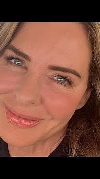 Trinny’s Quick Morning Makeup Routine | Makeup Tutorial | Trinny