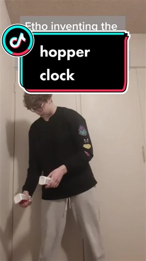 Minecraft Redstone: Inventing the Hopper Clock