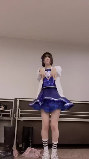 Cheerleader Pose Showcase: Dynamic Movements and Styles