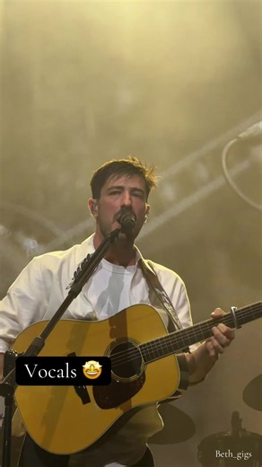 @Mumford & Sons on the 10/12/2025 Song: Little Lion man #mumfordandsons #hopelesswanderer #livemusic #entertainment #o2london