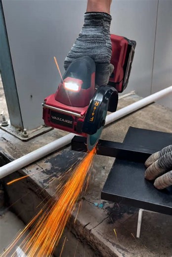 #dewalt #tiktokshop #tool #cutouttools #saw