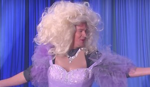 Channing Tatum belts out Frozen's 'Let it Go' in princess dress