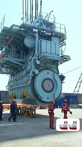 579K views · 5.5K reactions | El motor más grande del mundo.  #reelsfacebook #curiosidades #barcos #motor #buques | visual clips | Facebook