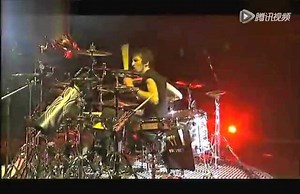 火焰与金属Godsmack鼓Solo:这才叫真正的鼓手