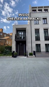 Georgian-inspired townhouses and apartments at Chelsea Barracks. Watch the full tour via the link in bio. #propertylondon #chelseabarracks #londonpropertytours | Property London