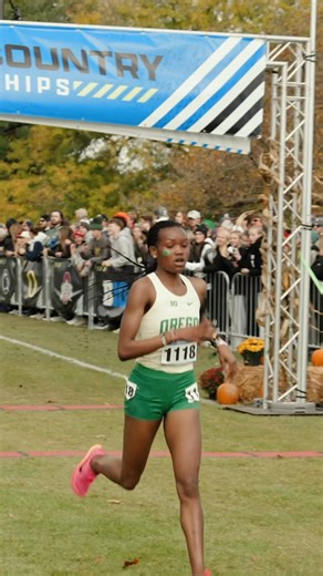 Claimed her crown 👑 Diana Cherotich is the 2025 Big Ten Women’s Cross Country Individual Champion! 🏆 #B1GXC x Oregon Track and Field | Big Ten Conference
