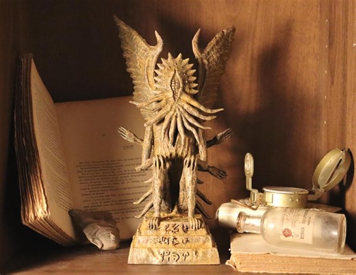 Cthulhu Statuette: Lovecraftian Idol - Esoteric Horror Decor - Etsy