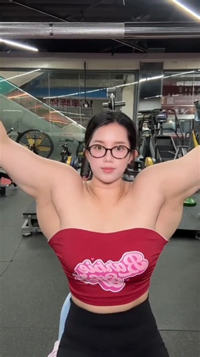 The Female Bodybuilders 💹 Athlete Women Biceps 🇱🇷 GirlsMuscle years 18 Years Old 🔥 GymWorkout Hulk