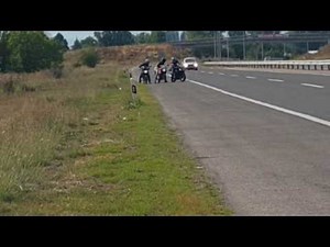 Yamaha yzf r125 vs 2x Honda cbr 125