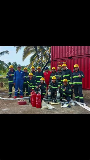 Advanced Fire Fighting Refresher (AFFR) TCCS Marine Sdn Bhd successfully conducted the Advanced Fire Fighting Refresher (AFFR) course, led by Chief Jaafar and Capt Farrel, in maritime fire safety and emergency response. This refresher training is designed to reinforce critical fire-fighting knowledge, sharpen practical skills, and ensure seafarers remain competent and confident in handling fire emergencies onboard. Through hands-on exercises and realistic scenarios, seafarers refreshed essential