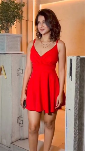 Jennifer Winget ♡ on Instagram: "Jenny😍❤️ The most beautiful diva in the world 🥰🌹 love youuuu🥹❤️ Queen of the world @jenniferwinget1 😍🌹 jenniferwinget♡#jenniferwinget1 #beyadh #mojormonica #mayajaisingh #mayarudraroy #mayaarjun #mayaarjun #maya #zoya #jenshad #beppnahpayarrrr #codem #codemseason2 #instagood #instagram #jenniferwingeteam #saraswathichandra #jenniferwingetfans #jenniferwinget #wingetwithwinget #welcomemaya #wolejenniferwinget #majormonicamehra #reelsinstgram #reels #reelkaro