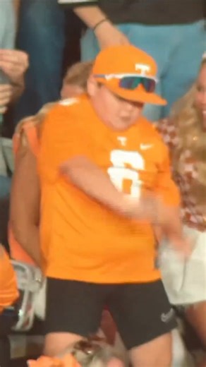 Kid had Neyland Stadium rocking (🎥: @Vol_Football) | CBS Sports