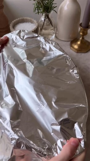 Migraine Attack Meals: One Pan Boursin Salmon Pasta (only 5 minutes to prep). Recipe link in comments, or comment RECIPE to have it sent to your inbox. You’ll love this meal for when you want something fast and easy with minimal ingredients, but also is a full meal in one. With both veggies and omega-3’s, you have a combination of foods that can help with migraine prevention, but in a cozy and comforting way. When I was chronic, these kinds of recipes saved me because they didn’t require a lot o