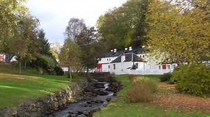 Unlike last year, Edradour Distillery shop is open over the winter. We were up at the distillery and caught some of this year's autumn colours. It must be one of the most picturesque distilleries in Scotland, 2.4 miles outside #Pitlochry #Perthshire #Scotland | Explore Pitlochry & Highland Perthshire