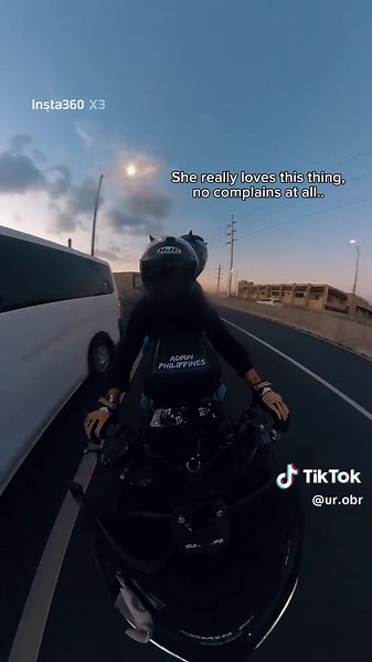 Best feeling pag OBR ka, yung ingat na ingat sya magdrive kahit di mo kurutin🤣 pero pag clear yung daan halos lumipad kayo pero masaya ka parin🤣 #fyp #viral #couple #motorcycle #OBR