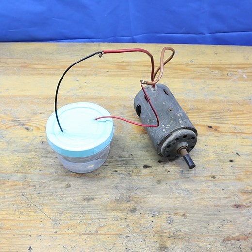 231K views · 3.3K reactions | Home Made 12v Battery At home #FreeBattery #12vBattery #FreeElectricity12v | المخترع العصامي - Self Made inventor | Facebook
