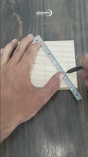 how to cut a wooden triangle #woodworking #tips