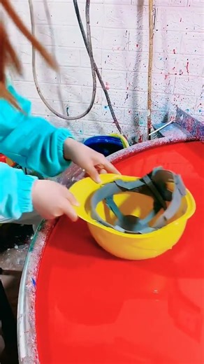 PART 1586.Waterproof engineering minimizes water seepage in steel roof installations.