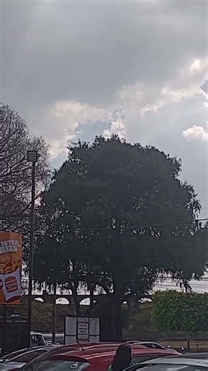 united airlines 737 saliendo del aereopuerto la aurora