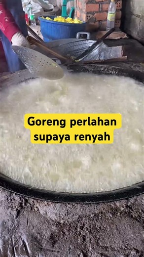 Cara menggoreng kripik singkong #kripiksingkong #streetfood #umkm #food #short #umkm