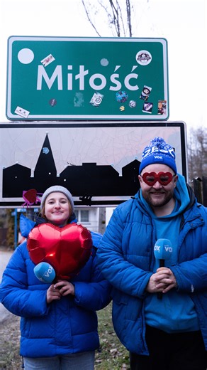 💘 VOX FM w Drodze do Miłości! 💘 Z okazji Walentynek ekipa VOX FM ruszyła w wyjątkową trasę… prosto do miejscowości Miłość!💙 Po drodze zatrzymywaliśmy się, by tankować samochody naszych słuchaczy - zupełnie za darmo! A wszystko po to, żebyście bez przeszkód dotarli do swoich walentynek 💘 albo mogli porwać je na wymarzoną, romantyczną randkę ⛽💝 | VOX FM