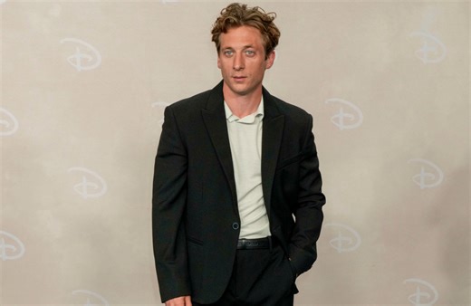 Jeremy Allen White was a bit scared of performing in front of Bruce Springsteen