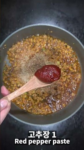 음식 만드는 거 보지 않으면 이게 우유인지 절대 모름
