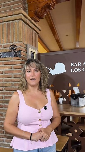 ¡Aquí tenemos comida para todos los gustos! No te creas que solo servimos caracoles… 🐌 Todo el mundo nos conoce por una cocina mediterránea y llena de sabor 📞 650 87 73 53 📍 Plz. Aliatar, 4, Albaicín #CaracolesEnGranada #TerrazaConVistas #Granada #ComerEnGranada #BaresConEncanto | Bar Los Caracoles