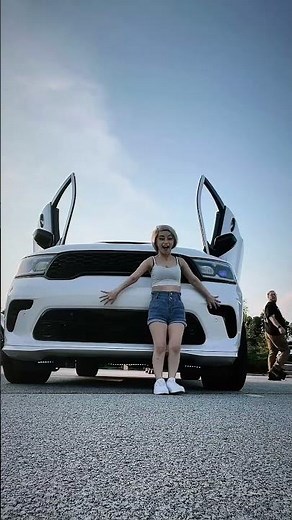 TINYTEXIE & her hellcat Durango 🐈‍⬛#viral #shortsfeed #shorts