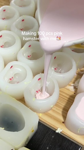 Creating 100 Pink Hamster Squishy Toys Together