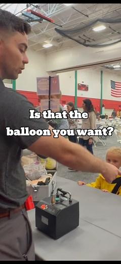 I WANT A BALLOON ANIMAL | Premier Entertainment - Balloon Artists, Balloon Twisters, & More