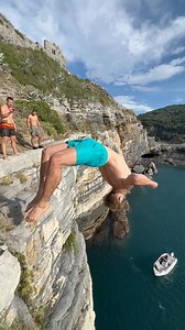 Painful Jump 🥶 What's up peopleee we just had our last day at the season ender tour villa and threw suuuper hard tricks from up to 36meters the tour has been absolutely insane so far and as usual I'll upload super cool jumps everyday. I did my first triple layout today and rushed into it as we didn't have a lot of time left to bring our rented boats back and then BAM !! This happened • don't worry I'm fine though! As @luckistriker was right in the water for safety. I'm still feeling dizzy but t